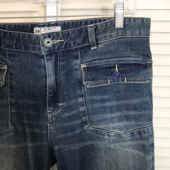 Free People Pocket Front Raw Hem Flared Jeans Size 29 - Picture 4 of 12
